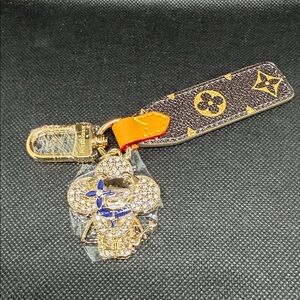 ✅ PRICE IS FIRM ✅ FASHION Key Charm with Crystal and Gold Accents